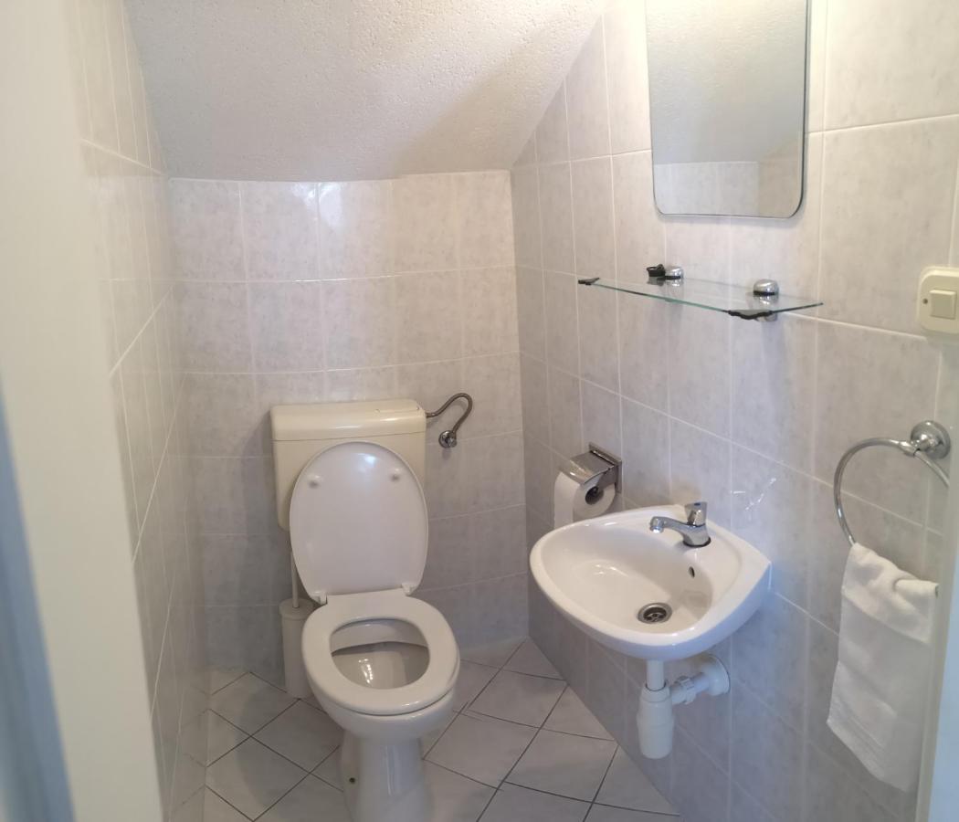אומיס Vila Jadran מראה חיצוני תמונה